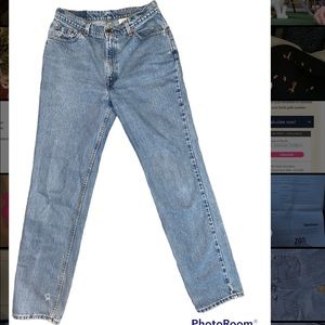 Vintage Levi 512 Slim Fit Straight Leg
13 JR Long